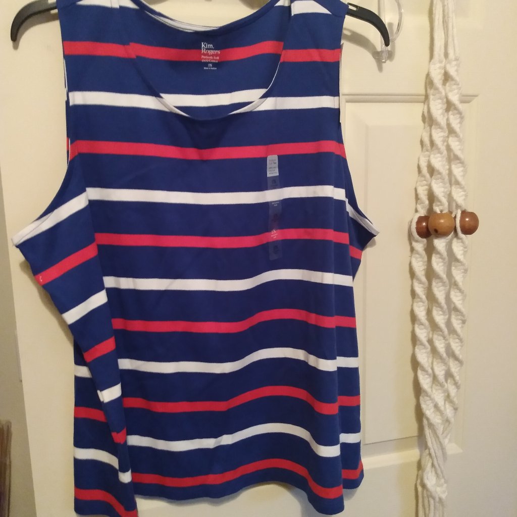 New Ladies Sleeveless Top In Size 2x